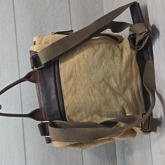 Vintage Selina Vaughan Royal Quality Brown& Tan Men's Bag Backpack - Picture 2 of 15